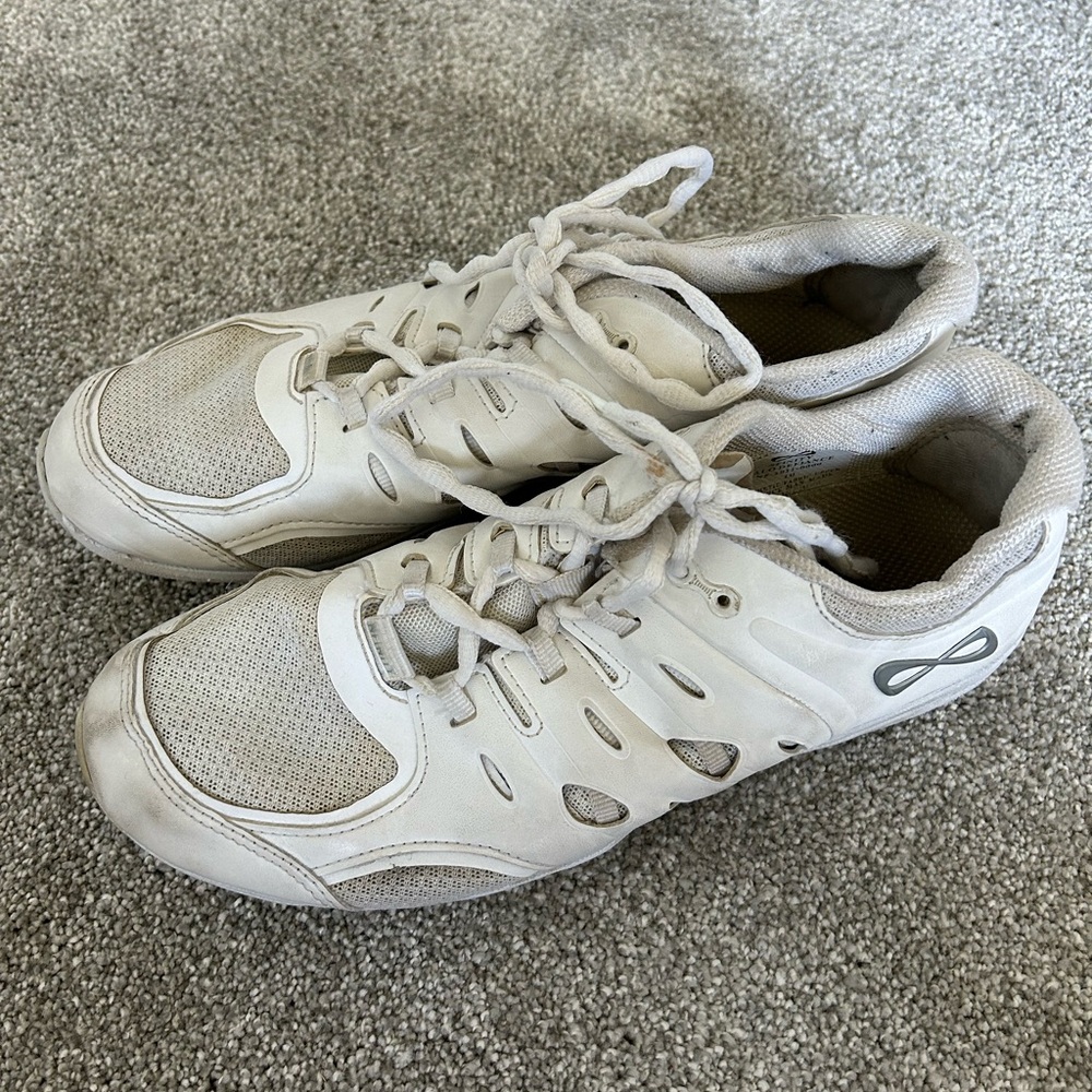 nfinity Halo cheer shoes